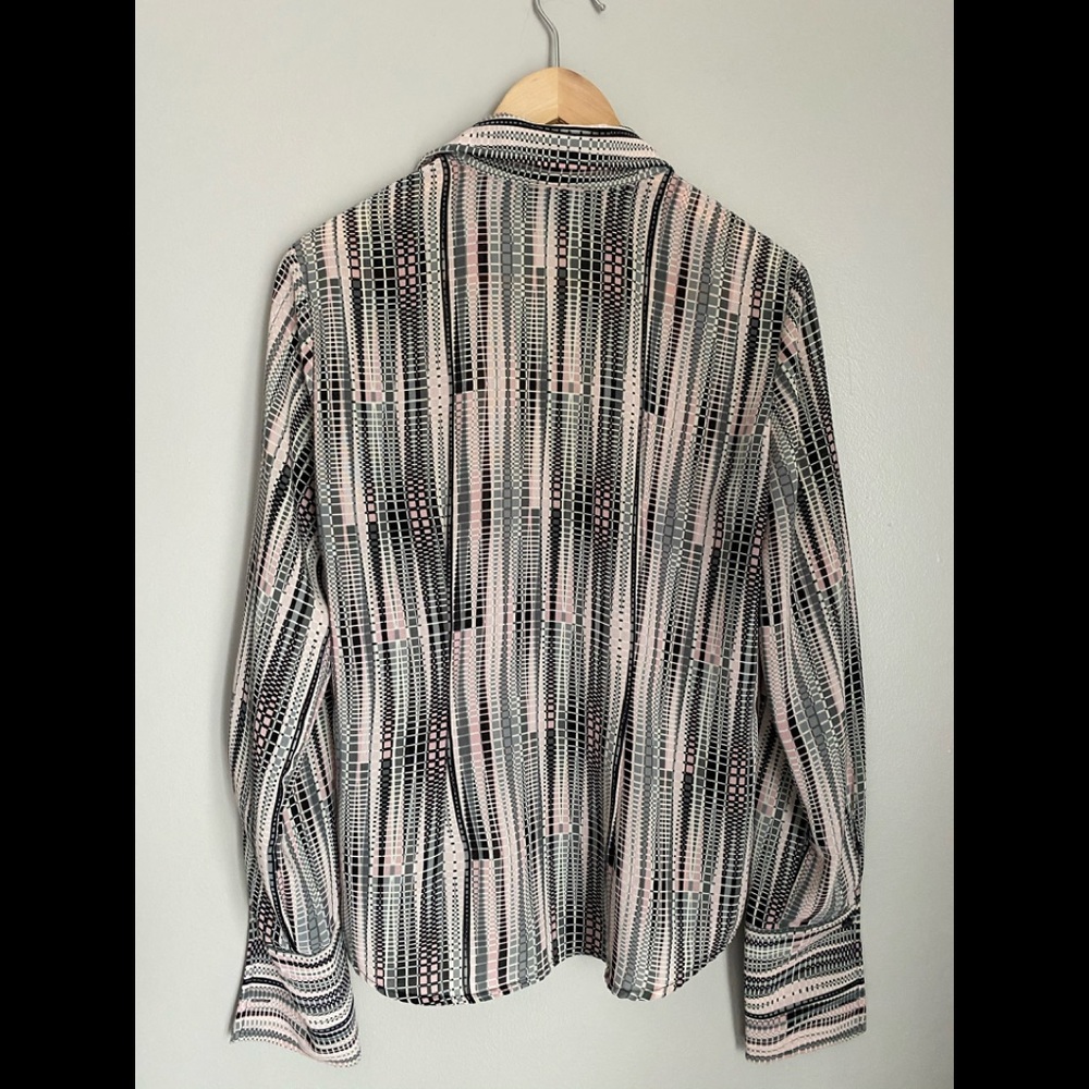 NWOT New York and Company button down blouse - Picture 2 of 4